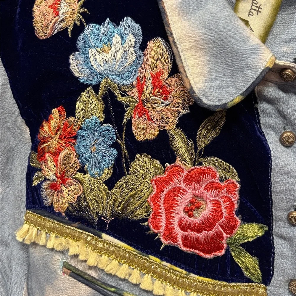 Aratta Miss Texas Embroidered Shirt - Picture 3 of 5